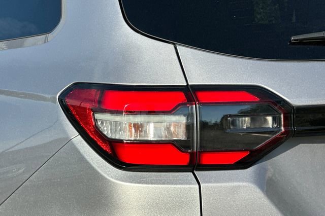 Certified 2023 Honda Pilot Sport image 36