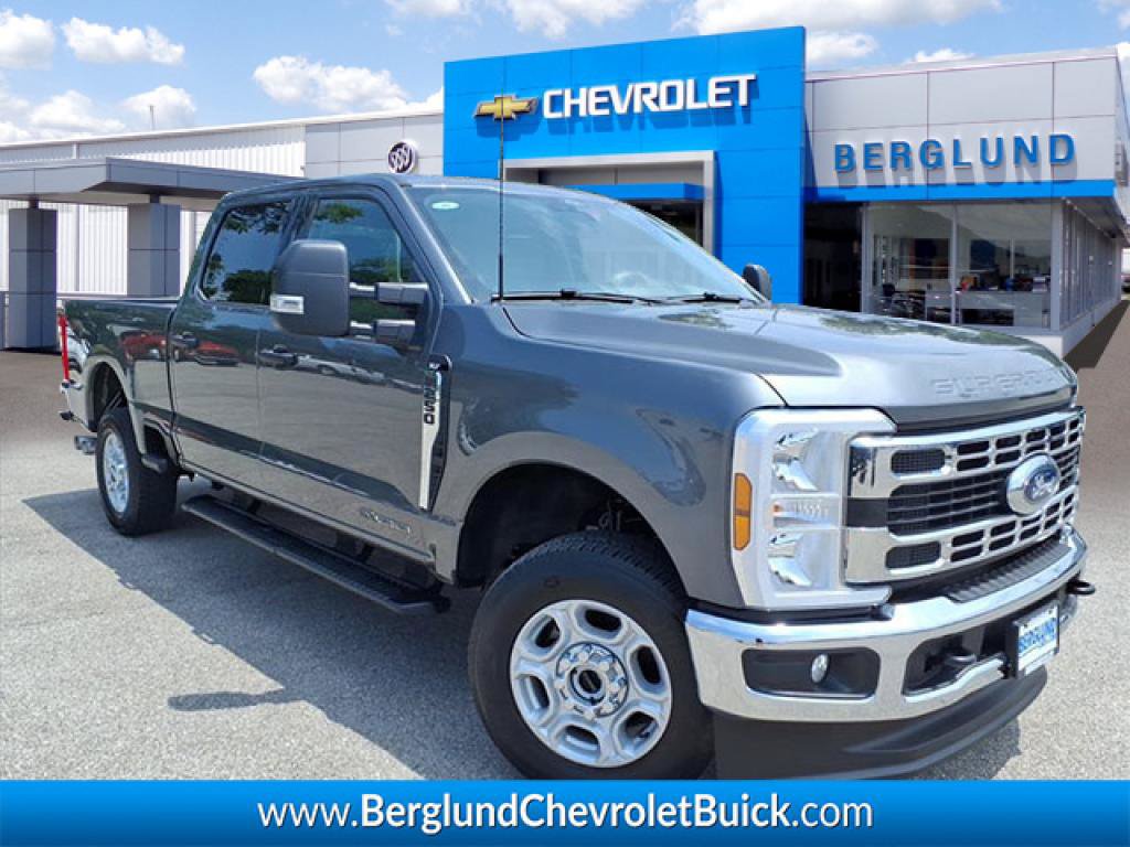 Used 2025 Ford F250 XLT AWD/4WD image 1