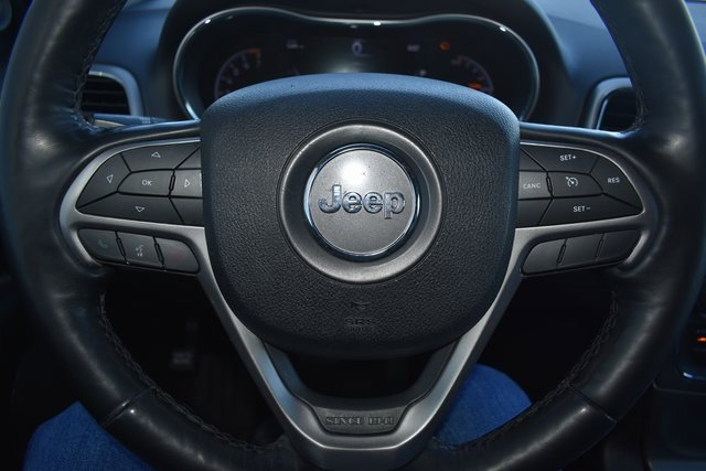 Used 2018 Jeep Grand Cherokee Altitude image 18