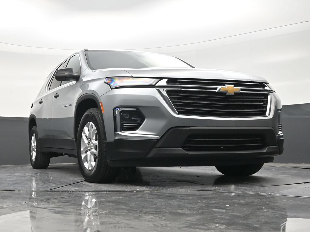 Used 2023 Chevrolet Traverse LS FWD image 25