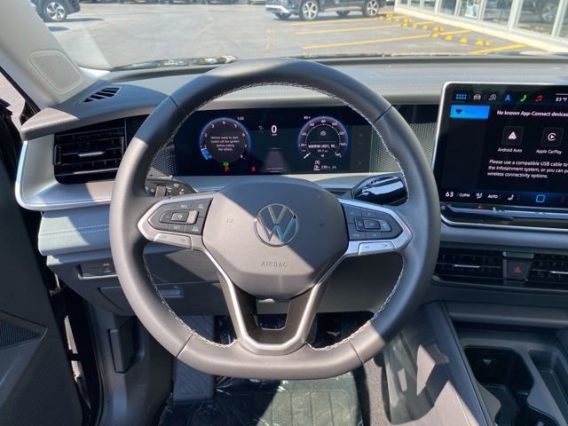 New 2025 Volkswagen Tiguan SE image 28