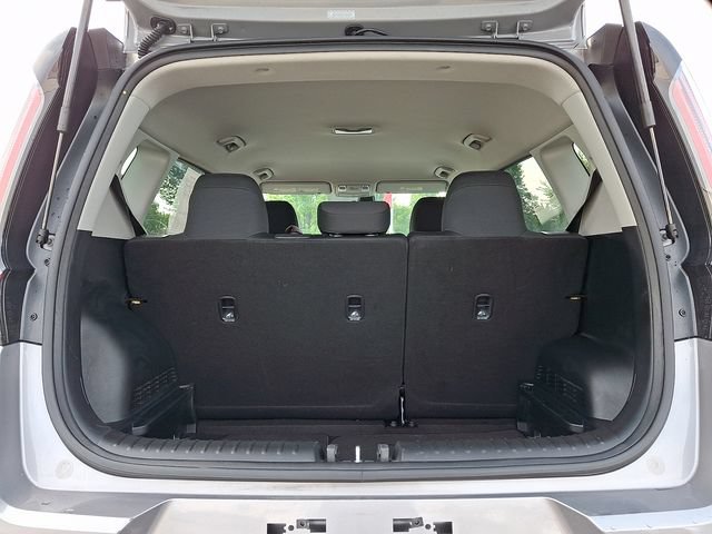 Used 2025 Kia Soul LX w/ LX Technology Package FWD image 28