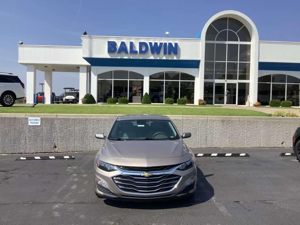 Used 2023 Chevrolet Malibu LT image 2