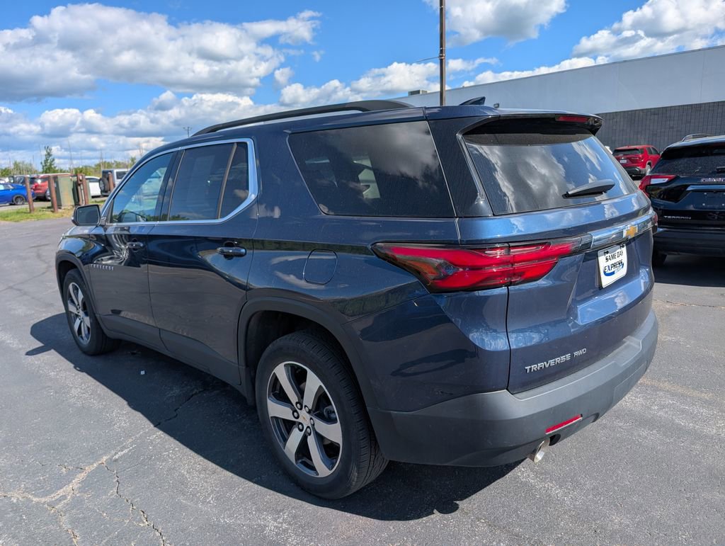Used 2023 Chevrolet Traverse LT w/ LT Premium Package AWD/4WD image 6