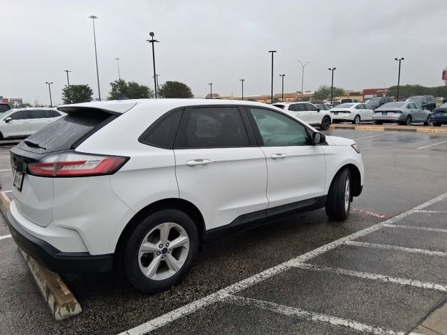 Used 2021 Ford Edge SE image 5