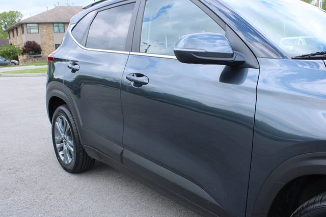 Used 2022 Kia Seltos S FWD image 48