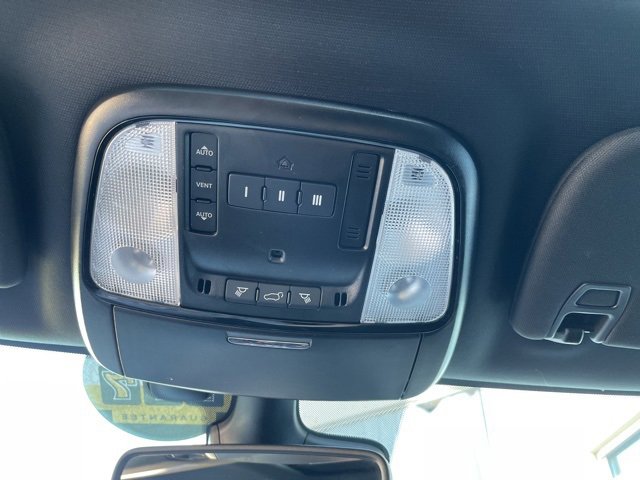 Used 2024 Dodge Durango GT image 18