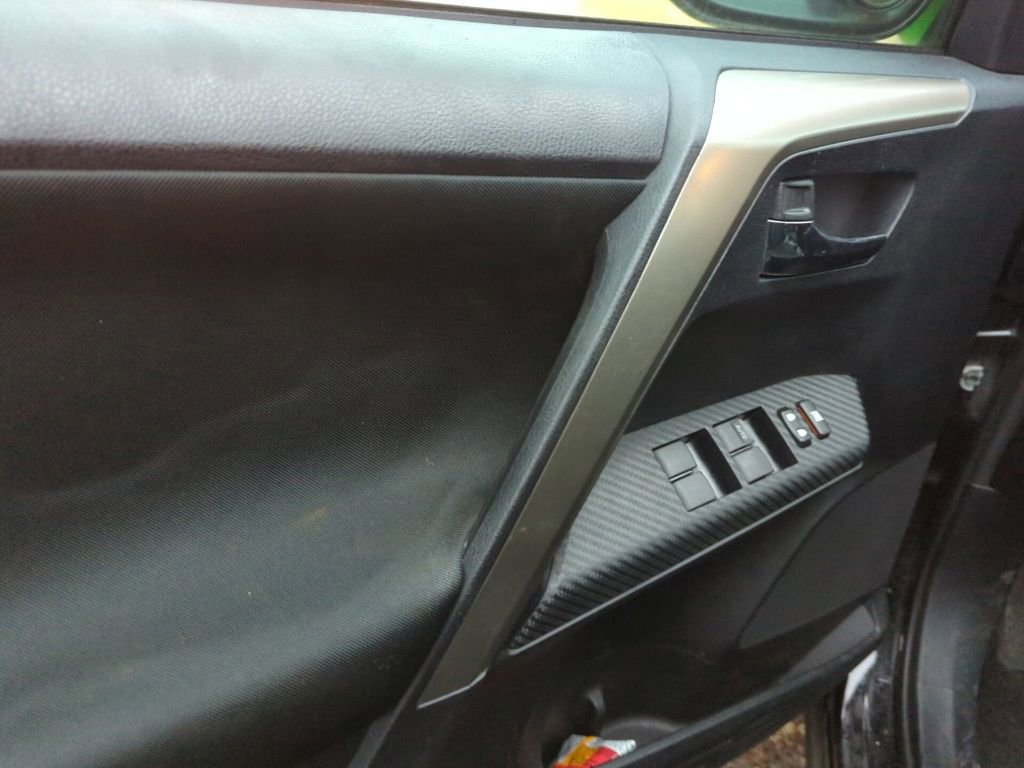 Used 2014 Toyota RAV4 XLE image 9