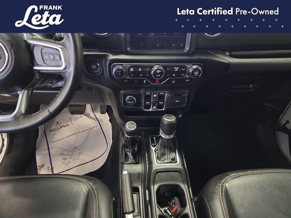 Used 2023 Jeep Wrangler Unlimited Sahara w/ Cold Weather Group AWD/4WD image 11