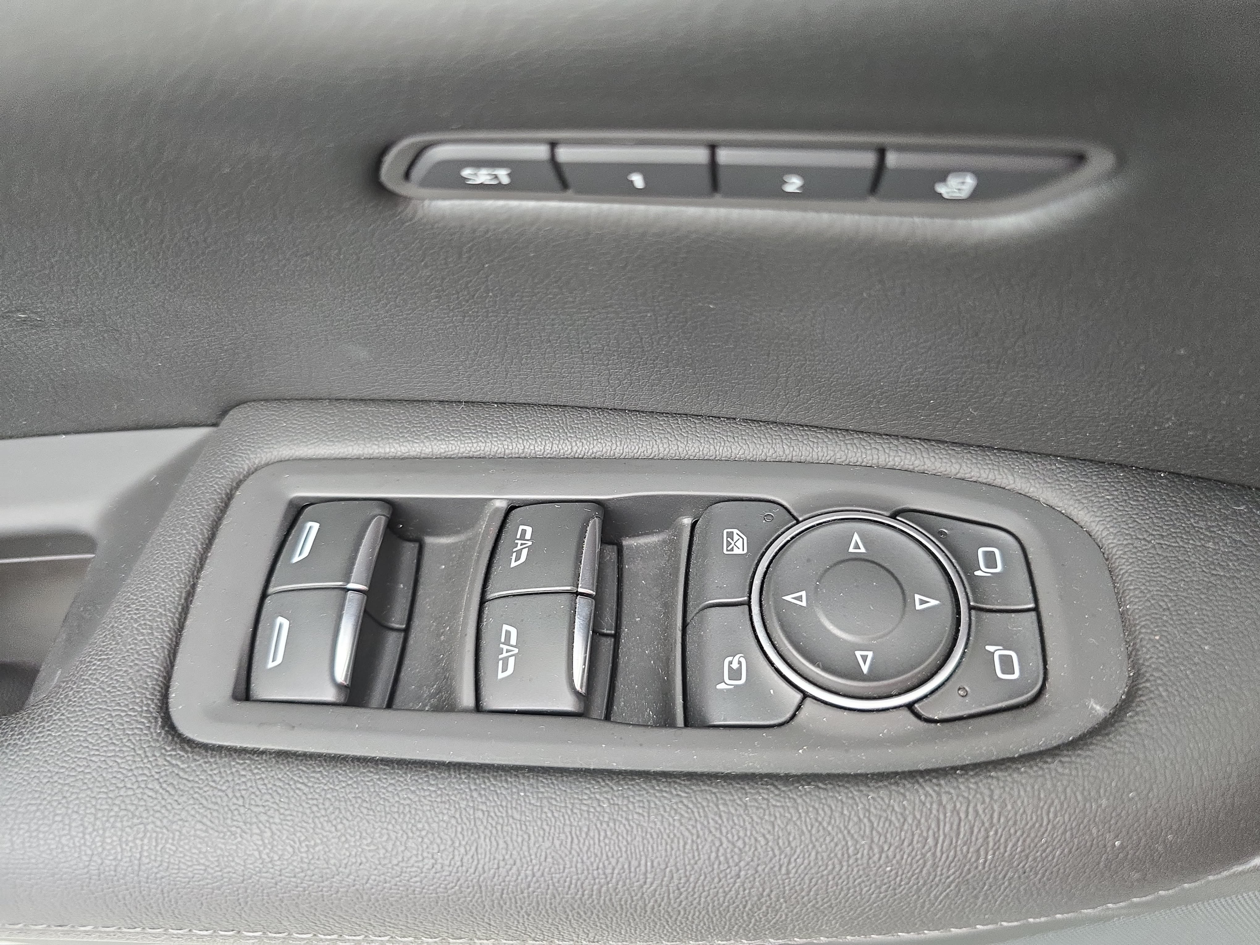 Used 2021 Cadillac XT5 Premium Luxury w/ LPO, Floor Liner Package AWD/4WD image 28