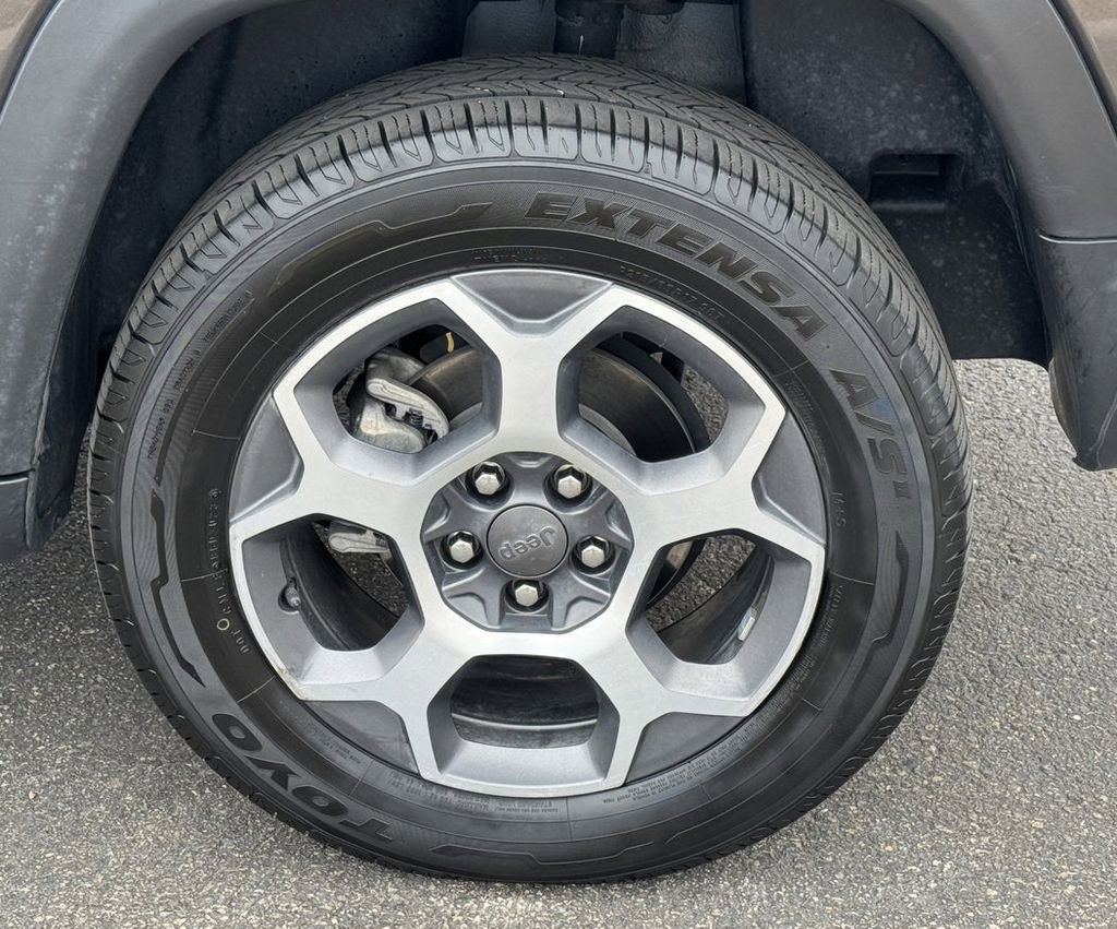 Used 2022 Jeep Compass Trailhawk w/ Trailhawk Elite Group image 11