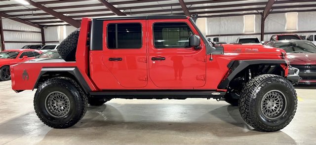 Used 2021 Jeep Gladiator Sport image 2