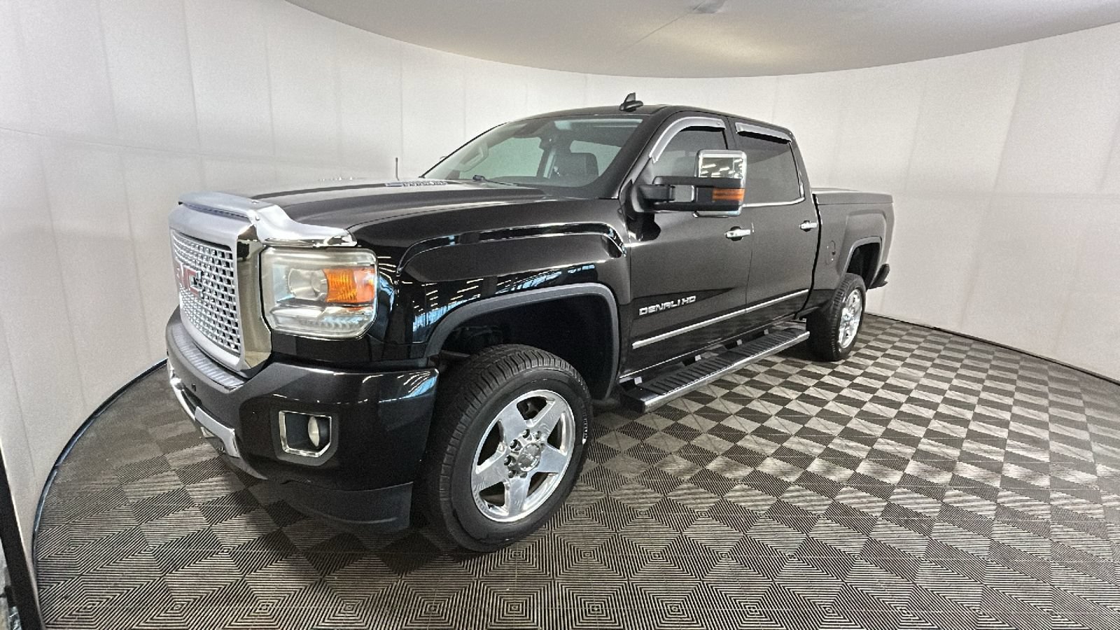 Used 2015 GMC Sierra 2500 Denali AWD/4WD image 6
