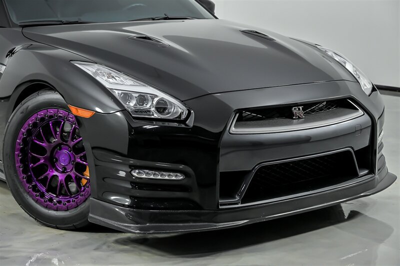 Used 2016 Nissan GT-R Black Edition AWD/4WD image 3