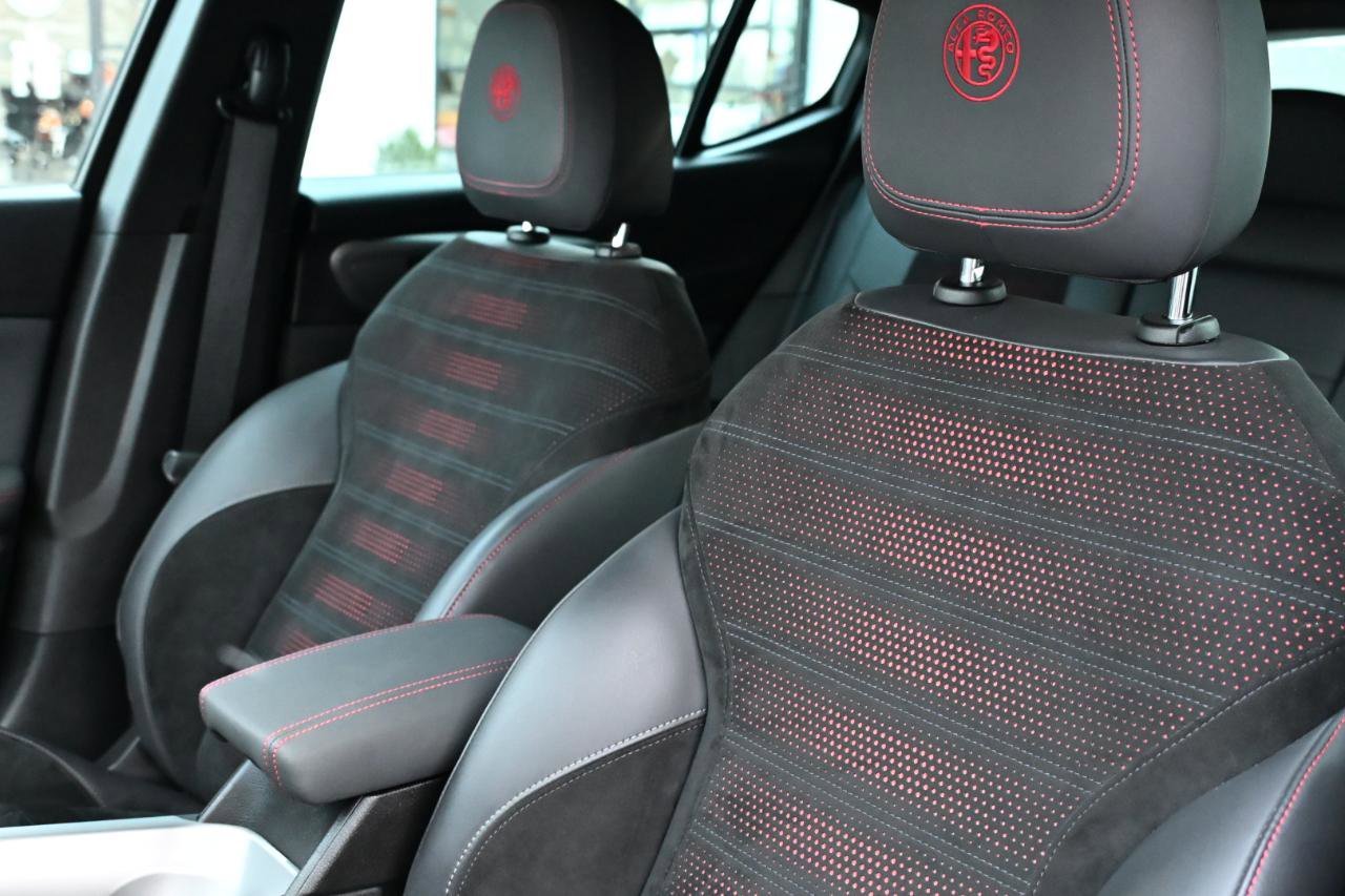 Used 2024 Alfa Romeo Tonale Veloce w/ Active Assist Package image 26