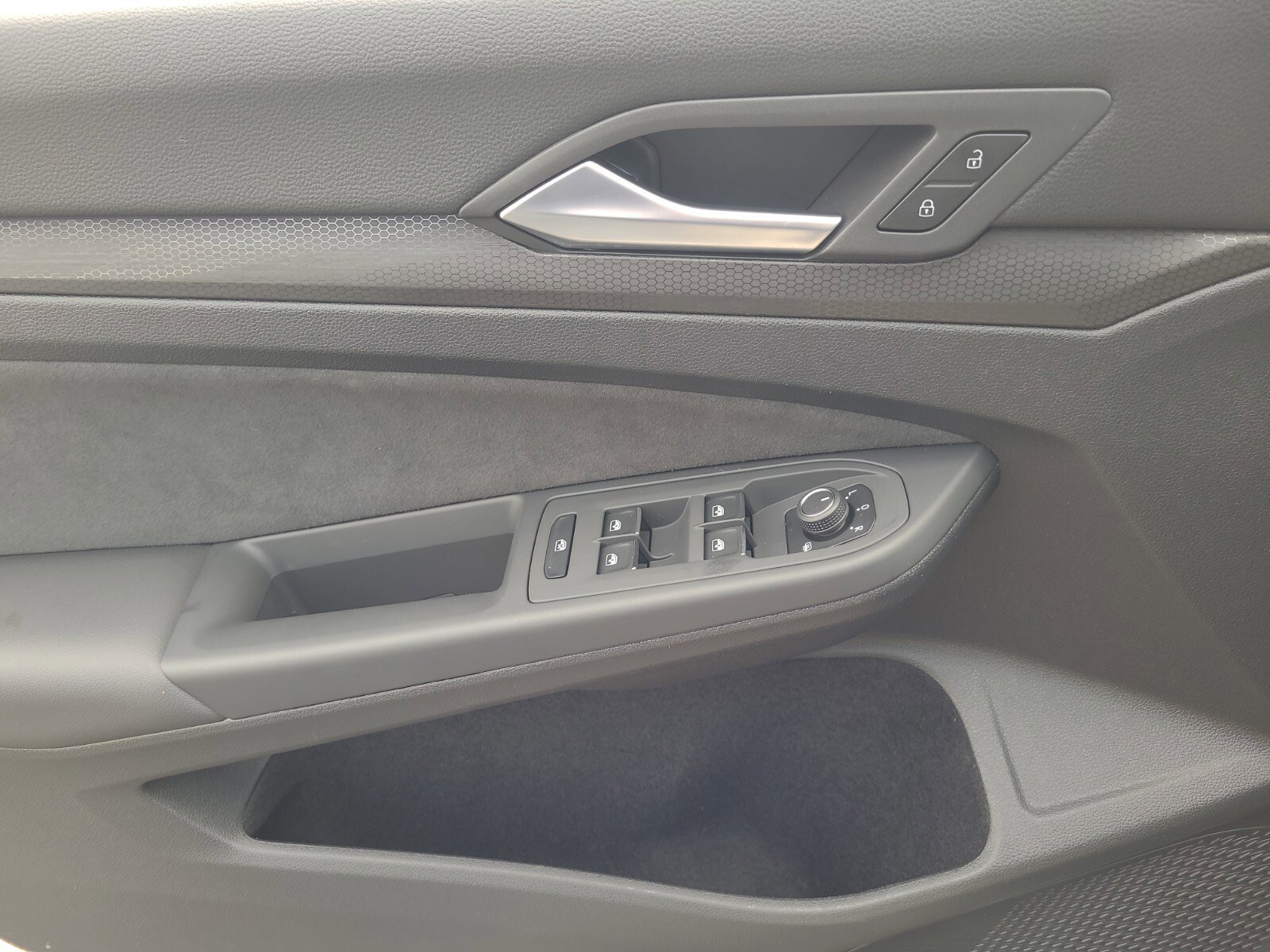 Used 2024 Volkswagen GTI SE image 26