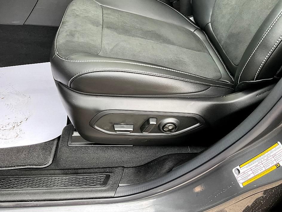 New 2026 Jeep Grand Cherokee Altitude image 15