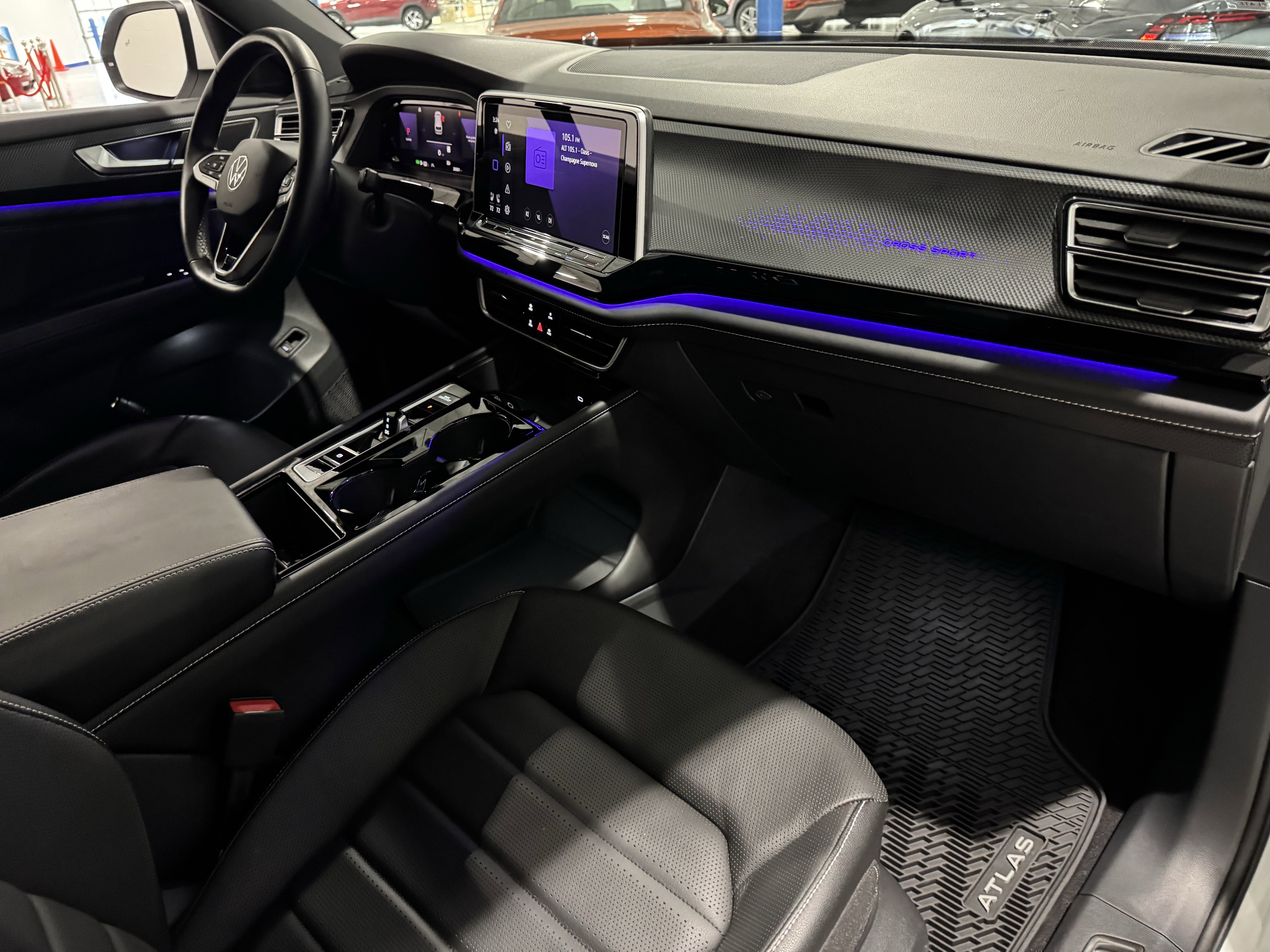 Used 2024 Volkswagen Atlas Cross Sport SEL R-Line image 40