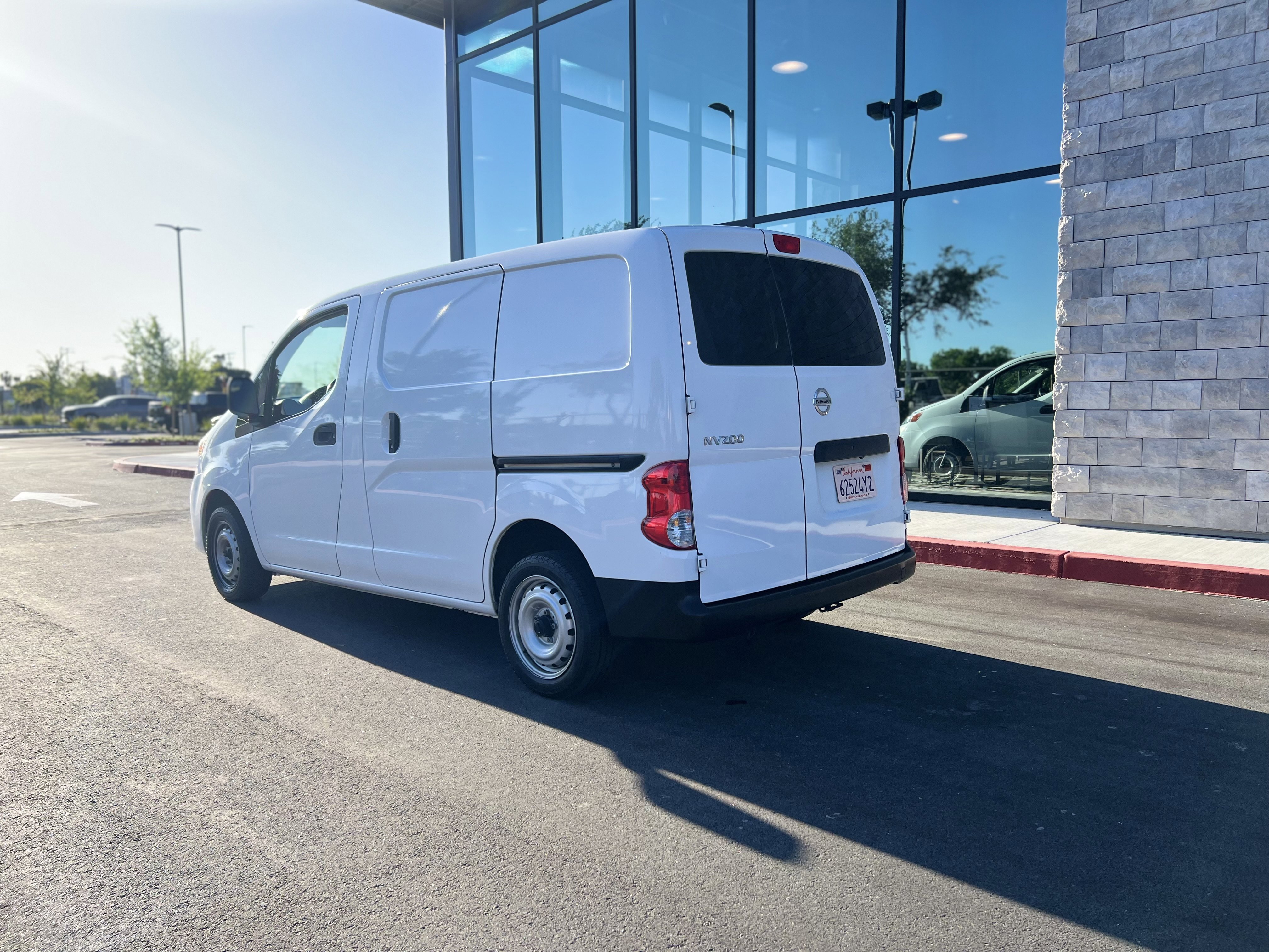 Used 2020 Nissan NV200 S w/ Back Door Glass Package FWD image 7