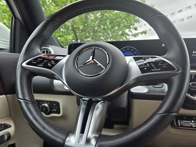 Used 2024 Mercedes-Benz EQB 250+ image 23