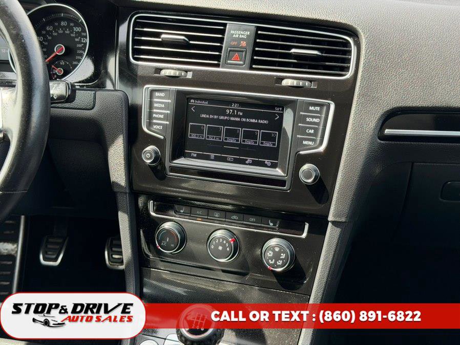Used 2015 Volkswagen GTI SE w/ Lighting Package (SEL) FWD image 10