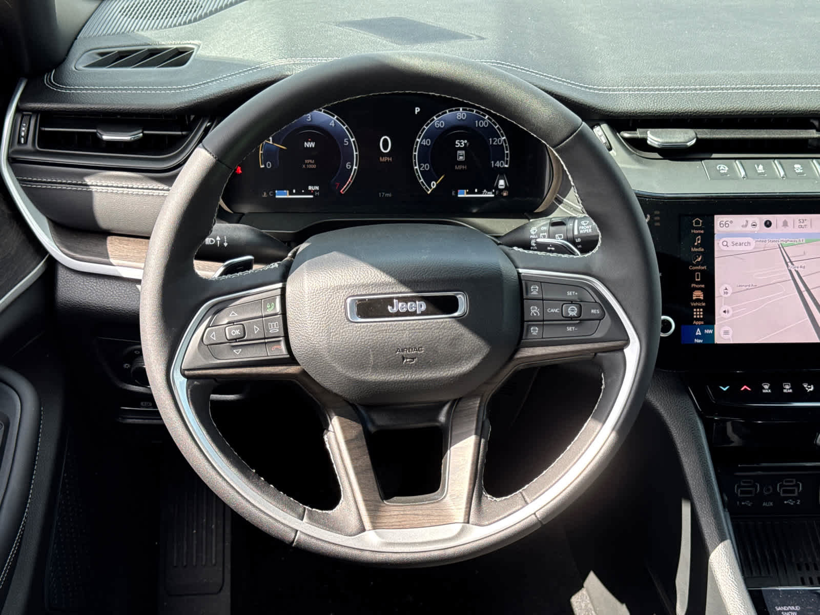 New 2026 Jeep Grand Cherokee Altitude image 17