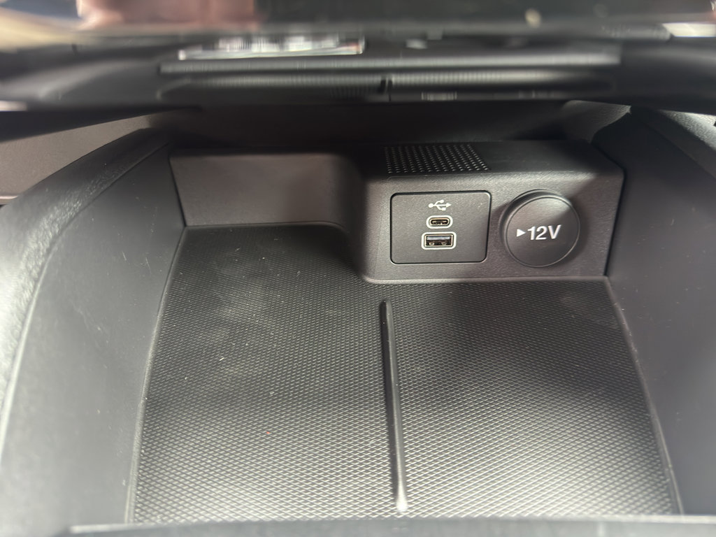 New 2025 Ford Escape SE image 19