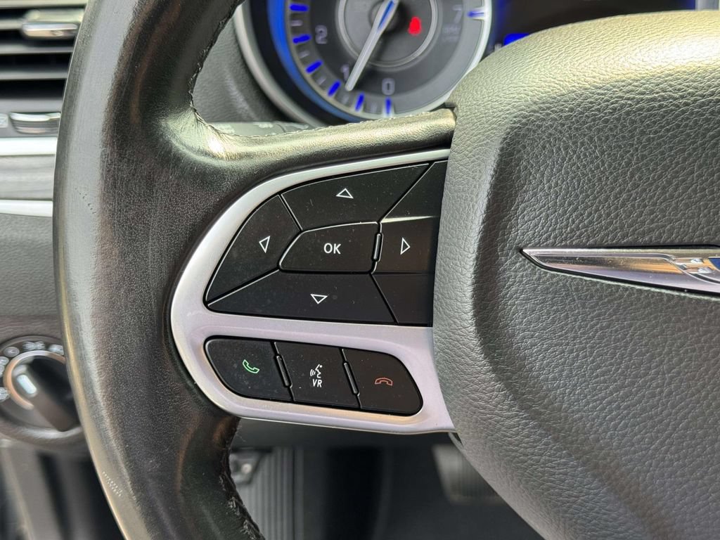 Used 2021 Chrysler 300 Touring w/ Sport Appearance Package RWD image 11