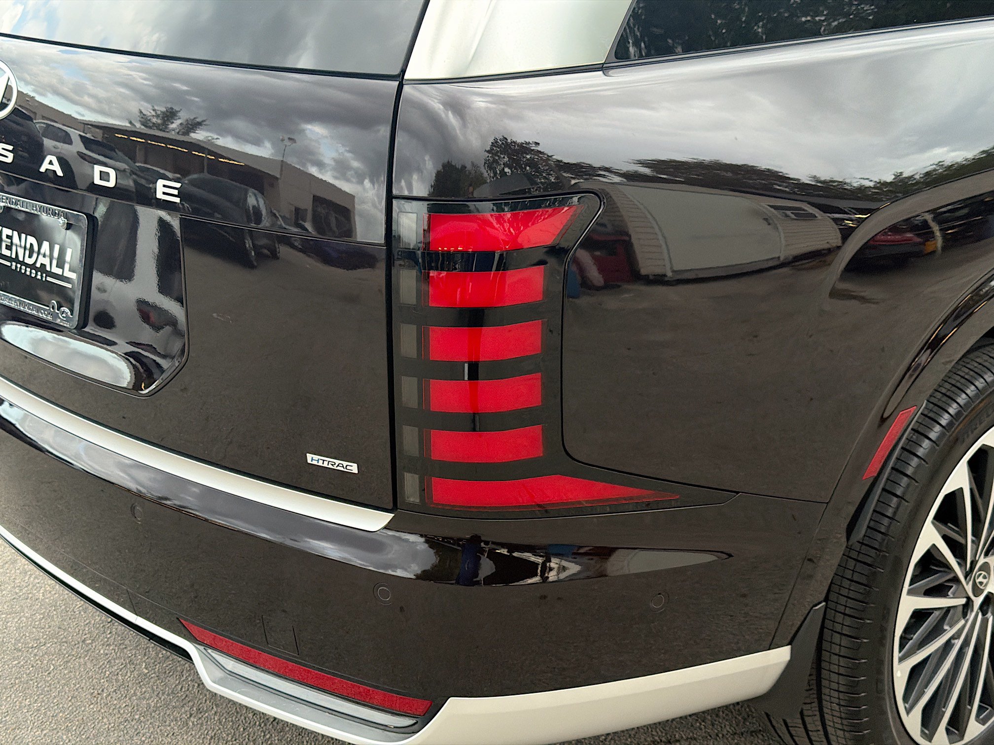 Certified 2026 Hyundai Palisade Calligraphy AWD/4WD image 25