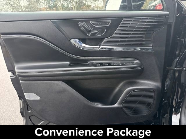 Certified 2022 Lincoln Corsair AWD w/ Equipment Group 101A image 14