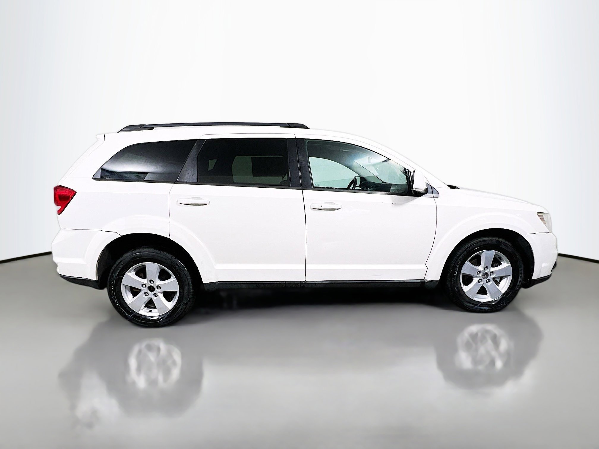 Used 2012 Dodge Journey SXT image 3