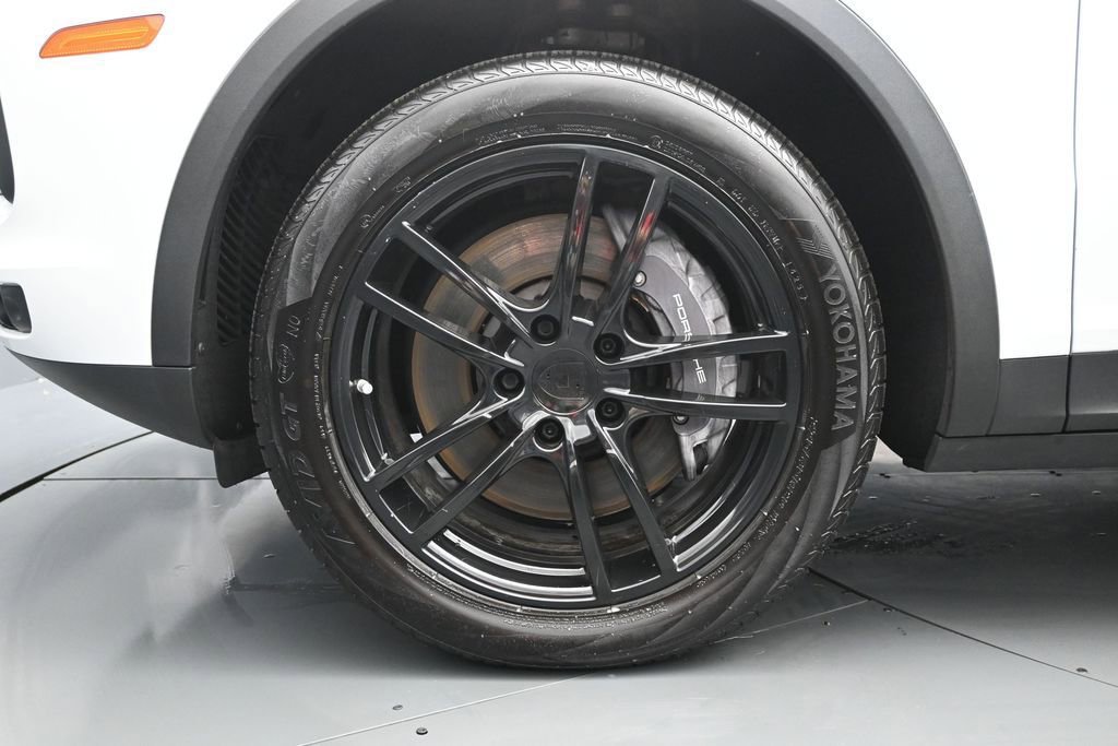 Certified 2023 Porsche Cayenne AWD/4WD image 8