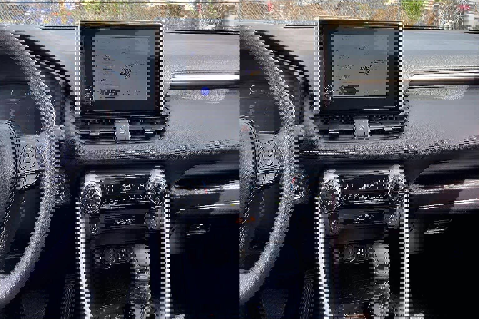 Used 2025 Toyota RAV4 XLE image 8