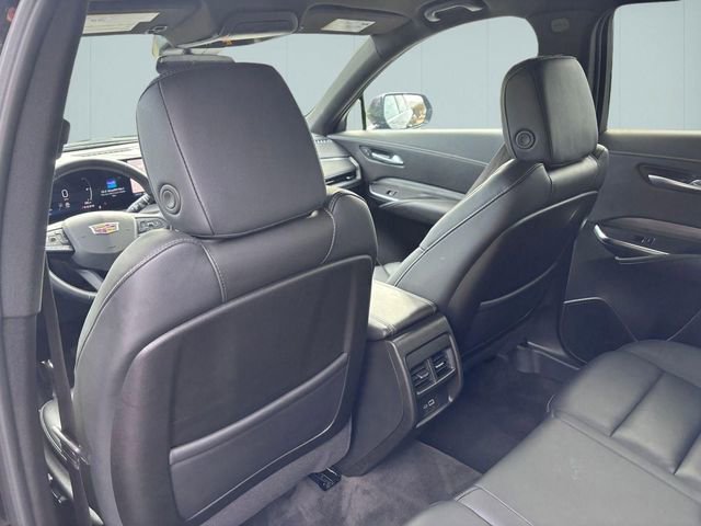 Used 2025 Cadillac XT4 Premium Luxury FWD image 23