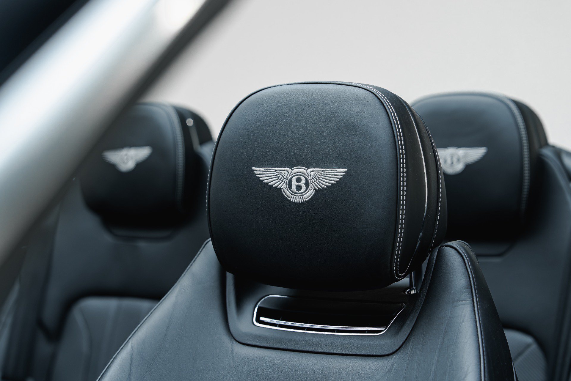 Used 2020 Bentley Continental GT V8 First Edition AWD/4WD image 39
