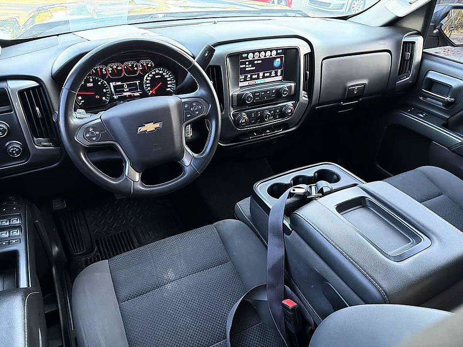 Used 2017 Chevrolet Silverado 1500 LT w/ LT Eassist Package AWD/4WD image 11