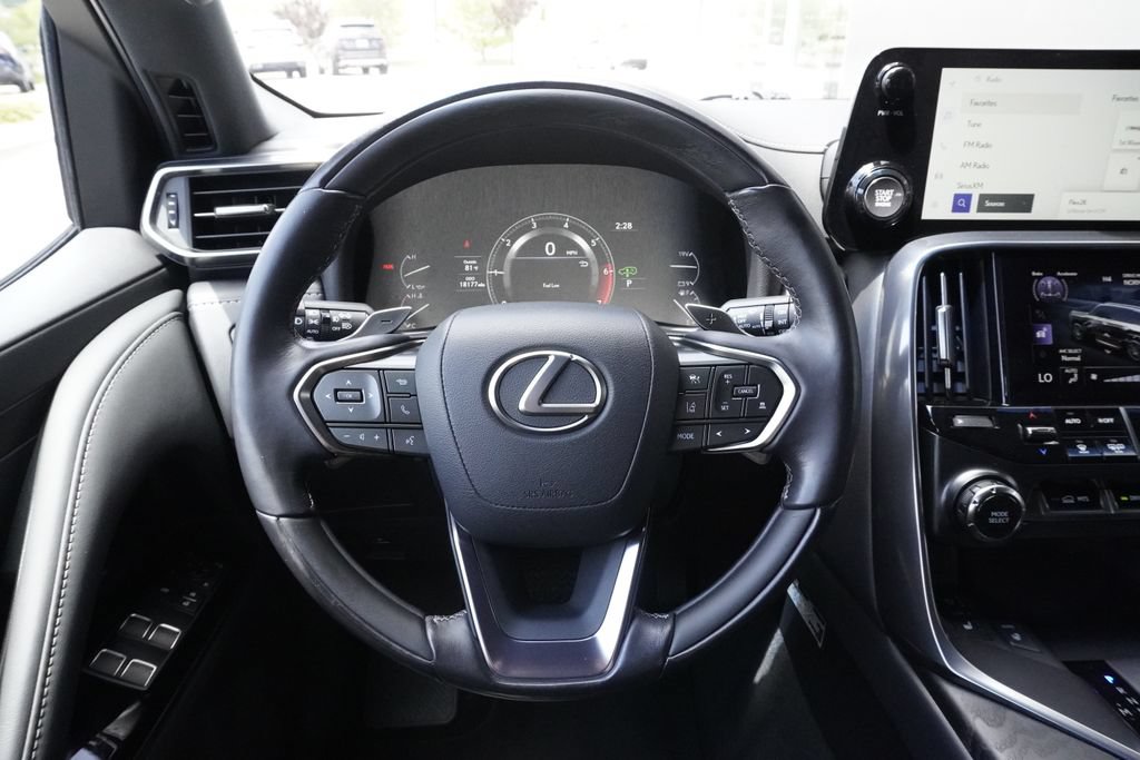 Used 2023 Lexus LX 600 4WD w/ Appearance Package image 10