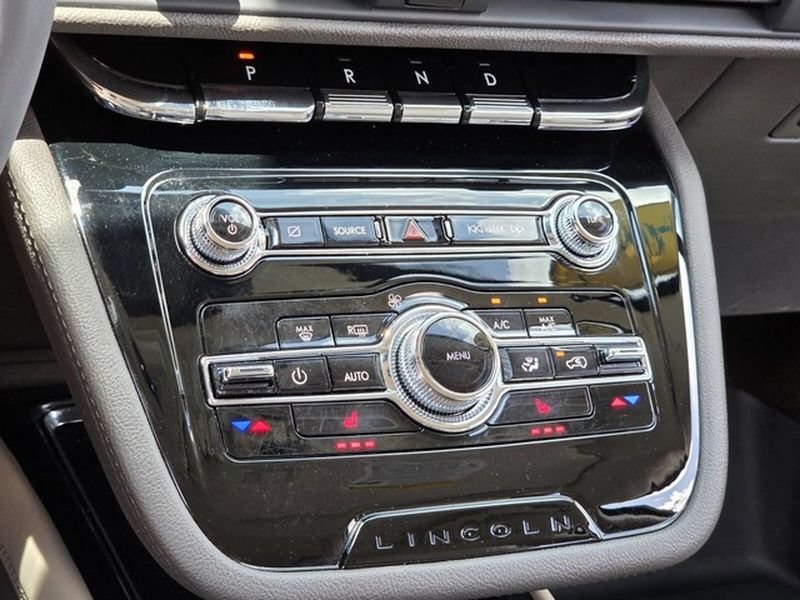 Used 2022 Lincoln Corsair FWD image 23