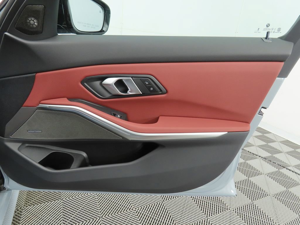 New 2026 BMW 330i Sedan w/ M Sport Package image 25