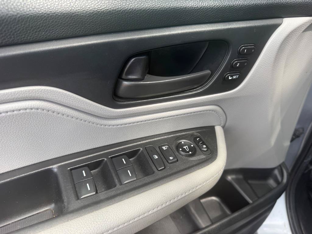 Used 2018 Honda Odyssey EX-L image 31