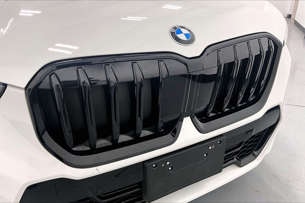 Used 2026 BMW X1 xDrive28i w/ M Sport Package AWD/4WD image 37