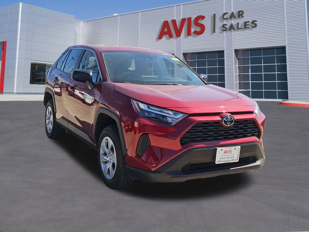 Used 2025 Toyota RAV4 LE image 9