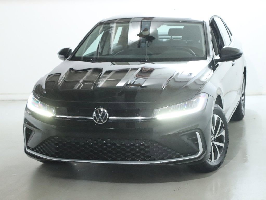 Used 2025 Volkswagen Jetta S image 3