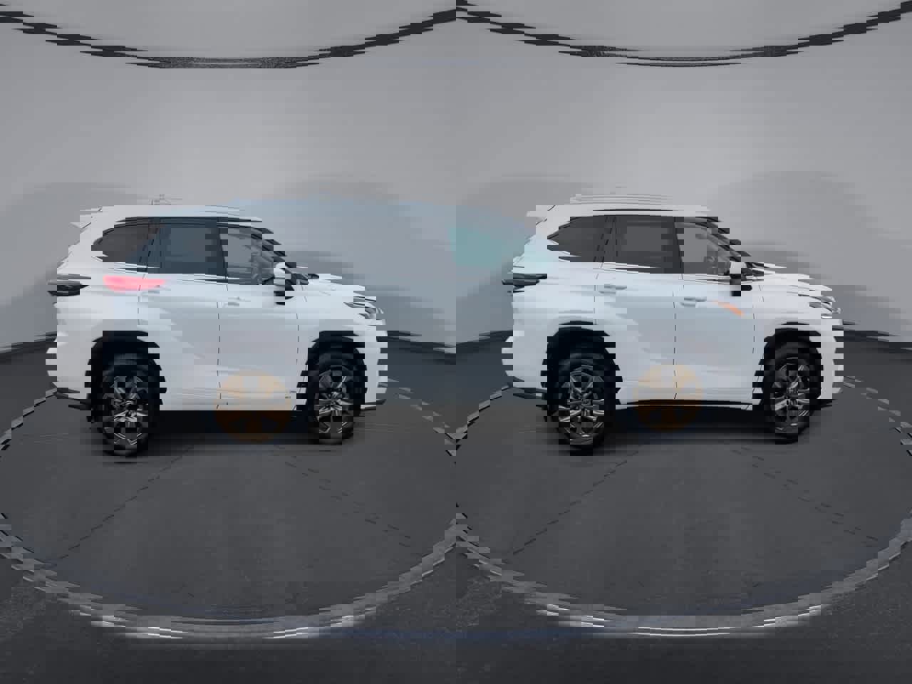 Used 2022 Toyota Highlander Bronze Edition AWD/4WD image 9