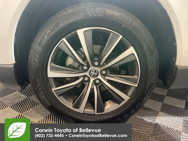 Certified 2023 Toyota Venza LE image 26