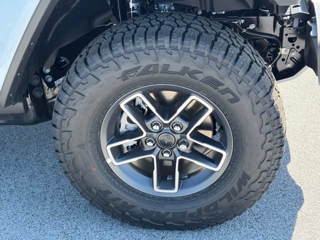 New 2026 Jeep Gladiator Mojave w/ Safety Group AWD/4WD image 11