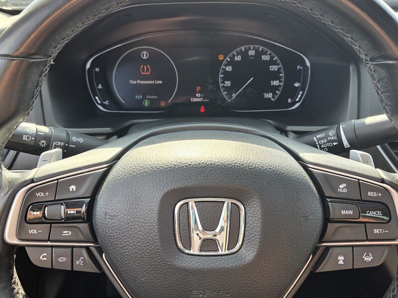 Used 2020 Honda Accord Touring image 31