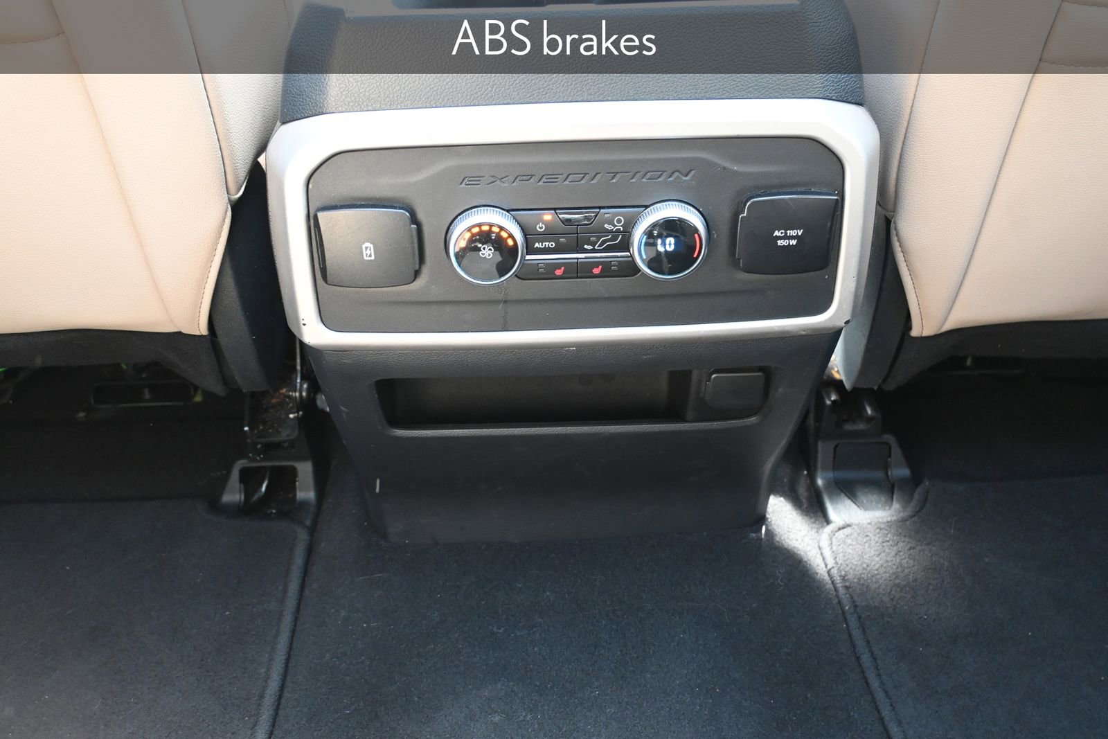 Used 2024 Ford Expedition Limited image 32