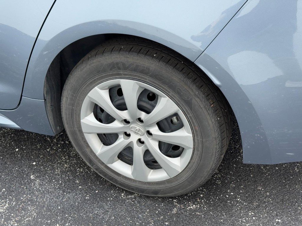 Used 2023 Toyota Corolla Hybrid Sedan image 5