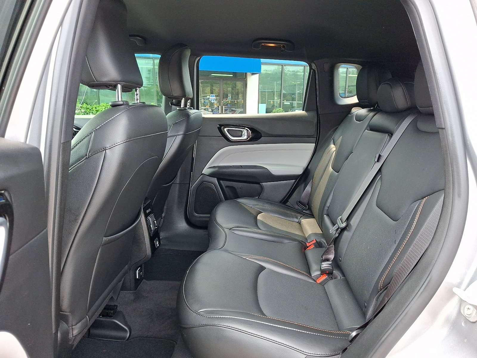 Used 2023 Jeep Compass Limited AWD/4WD image 10